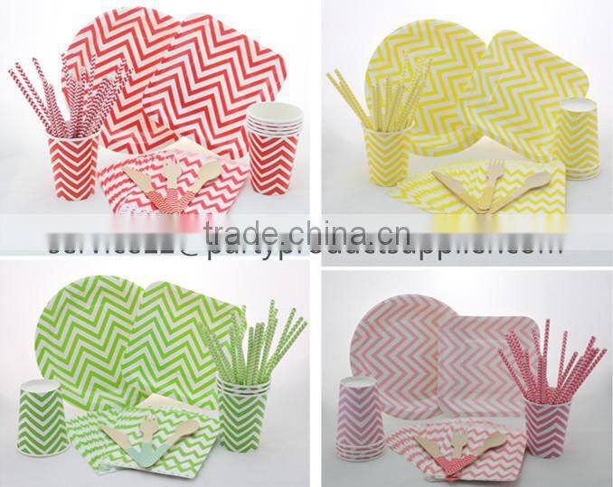 250ml Disposable Paper Cups featuring Baby Pikn Polka Dot