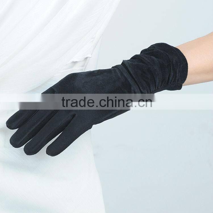Lady stylish flannel gloves with ruffle on wristband
