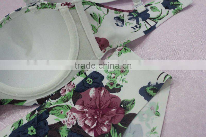 2014 Hot Selling Seamless Bonded Sexy Bra and Panty Set