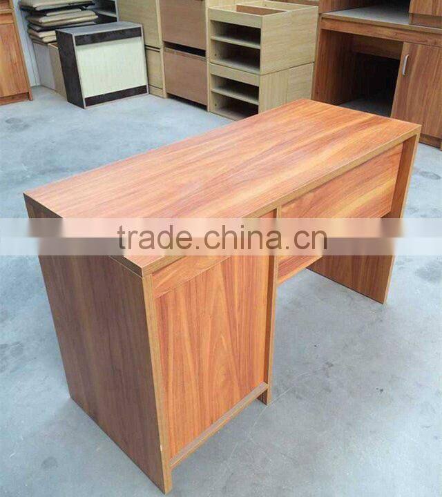 wooden computer desk/laptop desk with simple design