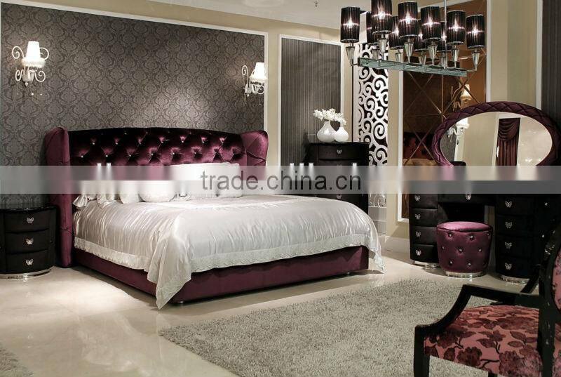 Neo-classical fabric with crystal buttons bed (LS-410)