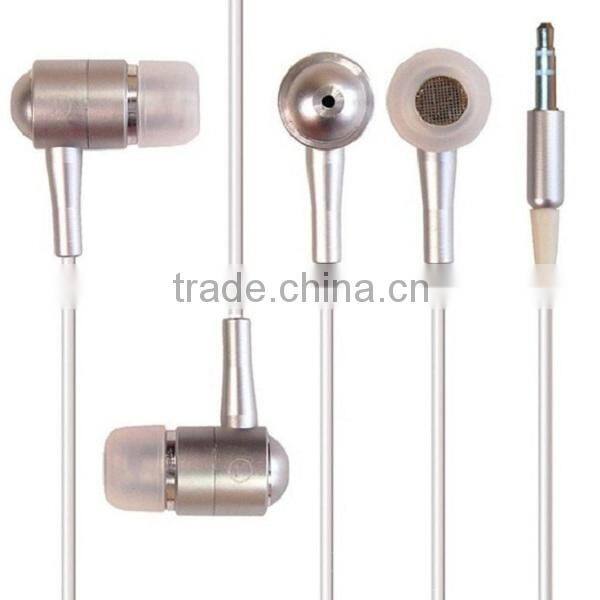 metal mega bass earbuds, in ear ear buds, bass design