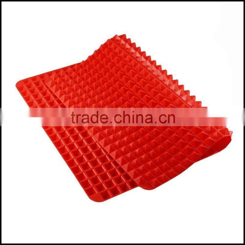 2016New Design Products Heat Resistant Silicone Pyramid Baking Mat