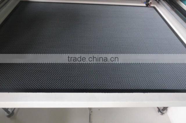 Donglian 3020 acrylic/wood laser engraving machine for dog tag with best price, portable also can be customized