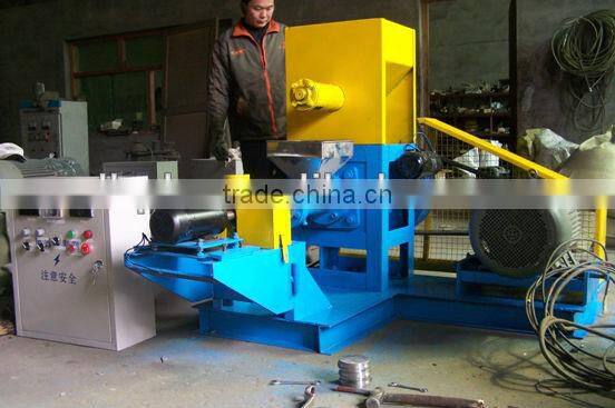 2013 Best seller wide output range automatically pet food extruder machine