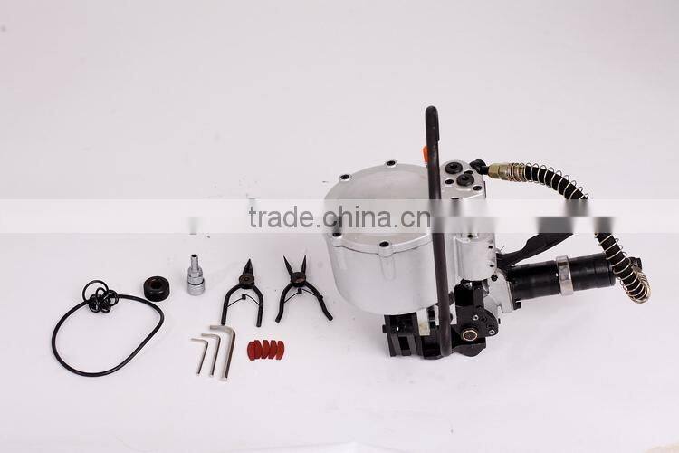 Fashionable hot-sale pneumatic steel strapping tool kz32
