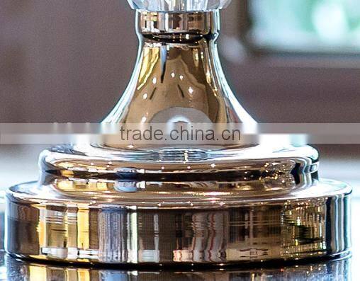 Concise design clear K9 crystal lamp body metal bottom table lamp