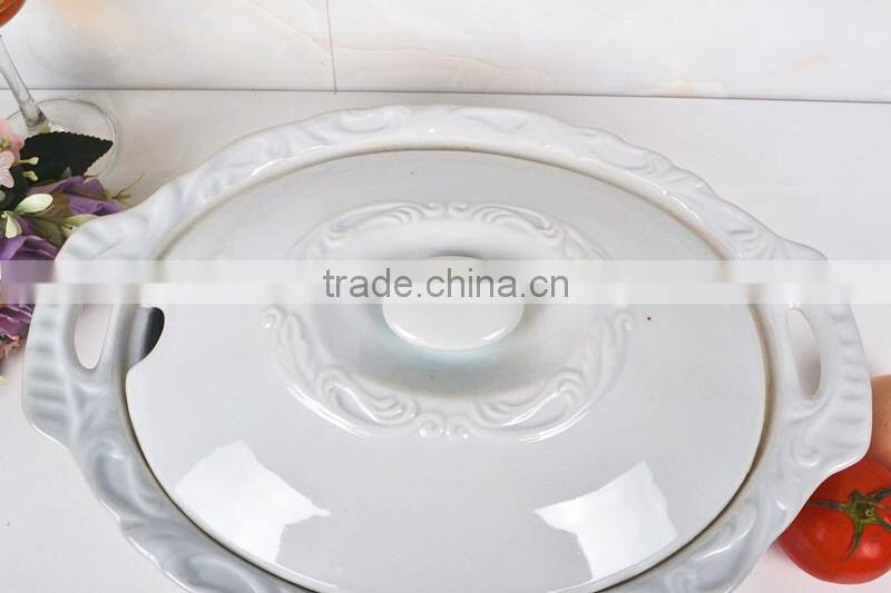 13.5" Oval porcelain baking tray with lid