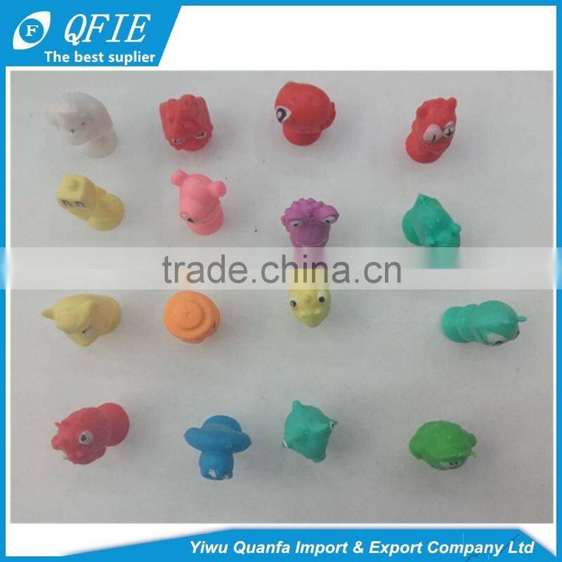 2017 newest products mini rubber colorful cartoon stikeez bulk animal toys for coin machine