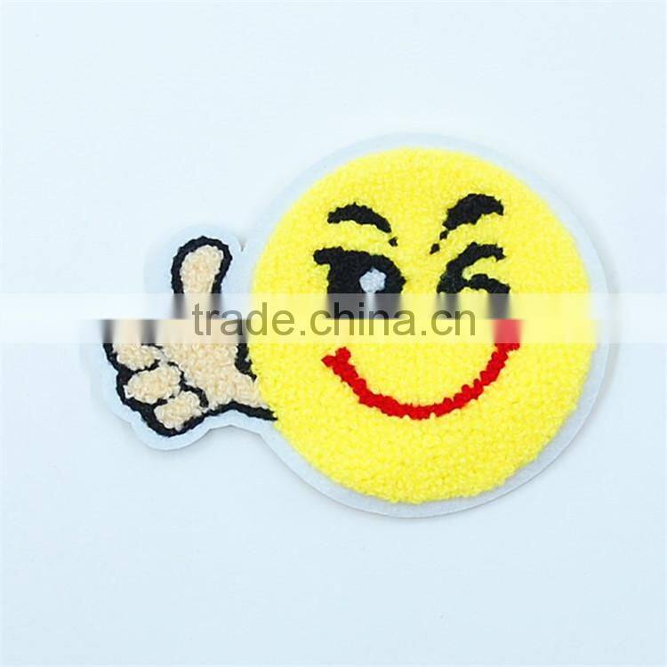 2017Customized smile Embroidery Patch, virious Embroidered wholesale Patch
