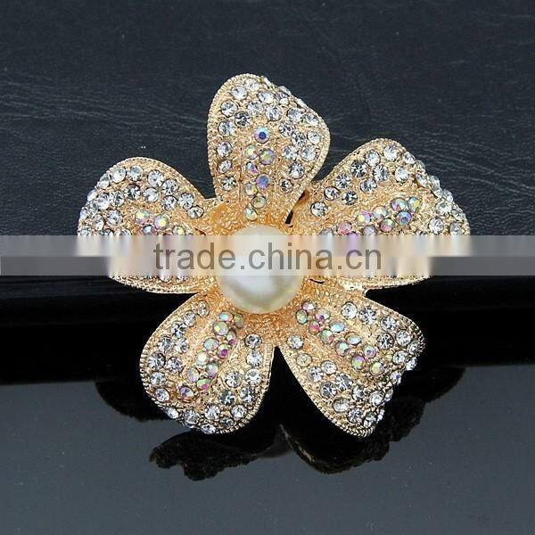 special design pearl grape brooch pins gold plating grape pearl brooch 2016 yiwu factory directly sales pearl brooch