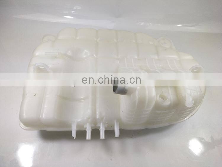 Cooling System Plastic Water Tank Oem 22430366 for VL FH FM FMX NH Truck Radiator Expansion Tank