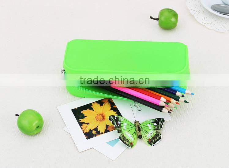 2015 Hot selling cartoon Silicone zipper pencil case cool pen case