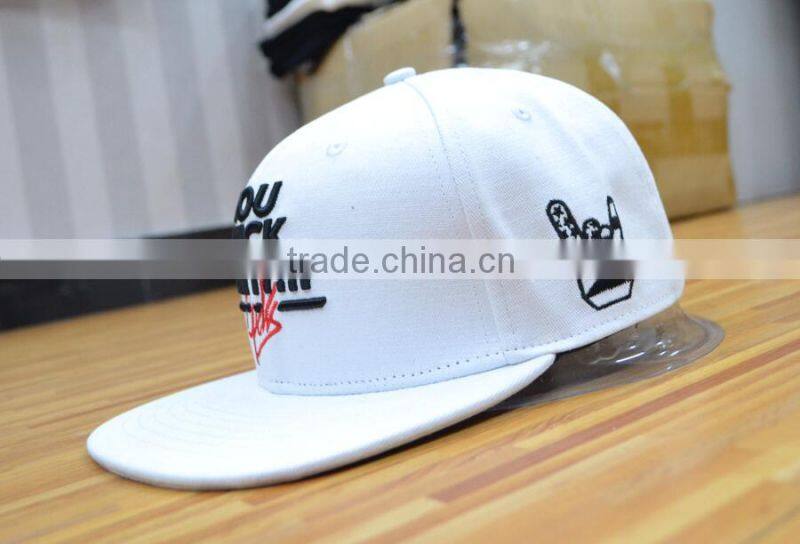 Customize high quality 6 panels 3D embroidery snapback hats and accept small MOQ