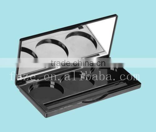 There Well Eye Shadow Compact with blusher