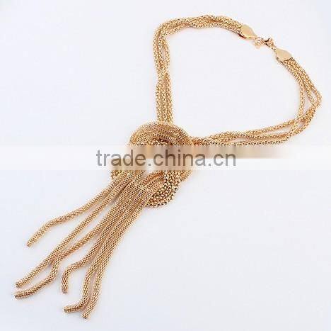 The simple design tassel metal necklace