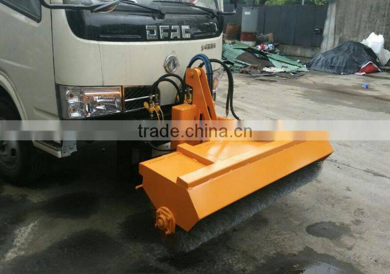 IKOM asphalt distributor with clean device