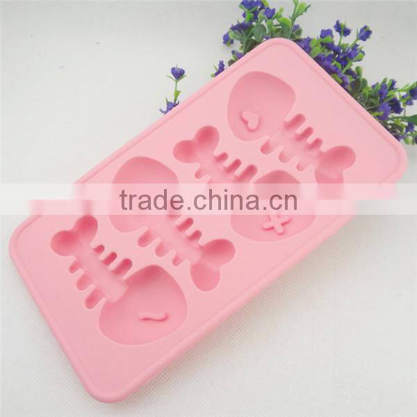 Fancy 4 cavity fishe bone shaped silicone ice cube tray maker