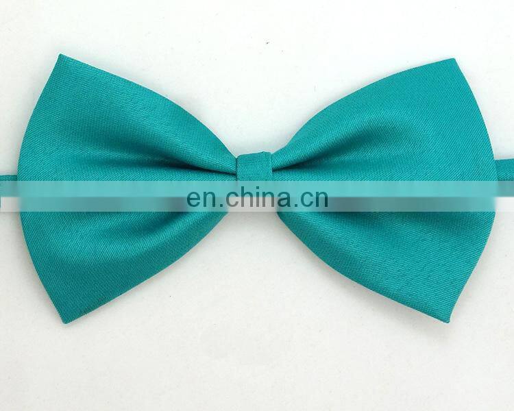 Wholesale Custom Professional Manufacturer Supplier Dog With Bow Tie Collar