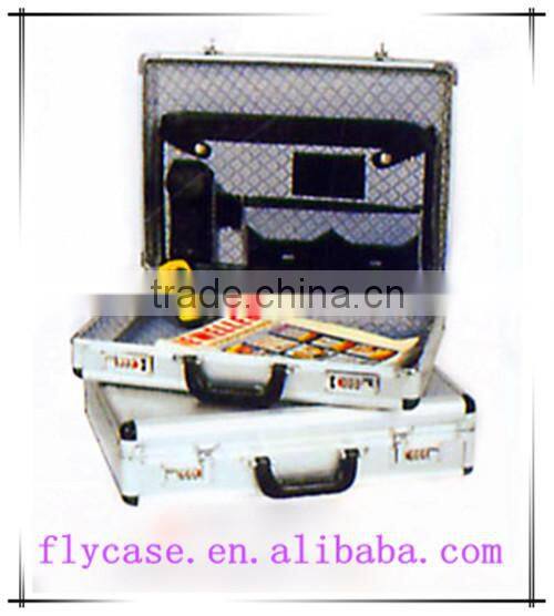 Fshional aluminum suitcase travel set with hard,cheap suitcase for travelling in tool case