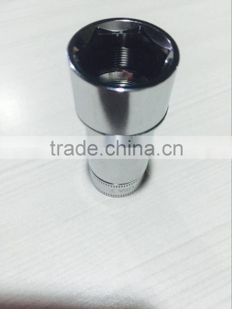 USB Car Charger with aluminum appreance