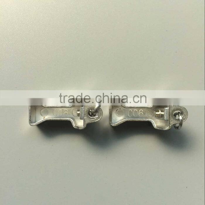 Curtain accessory/special designed track head for curtain