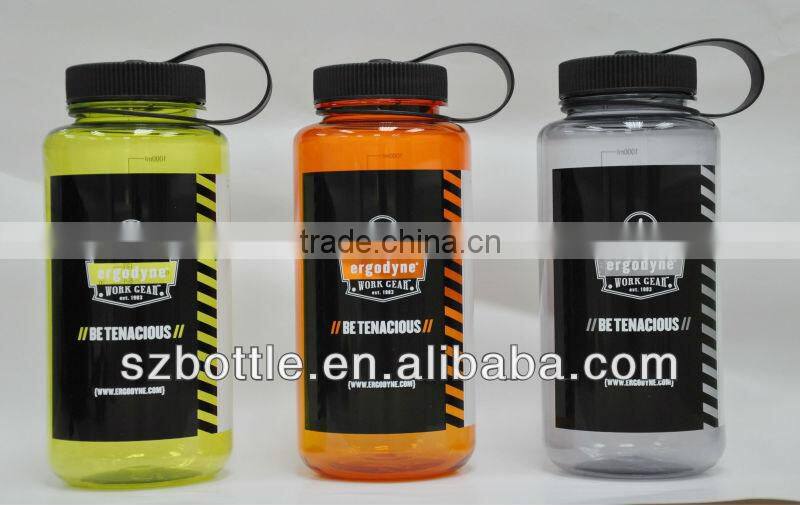 Outdoor reusable water bottle with filter