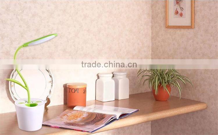 Pen container high photosynthetic efficiency desk lamp