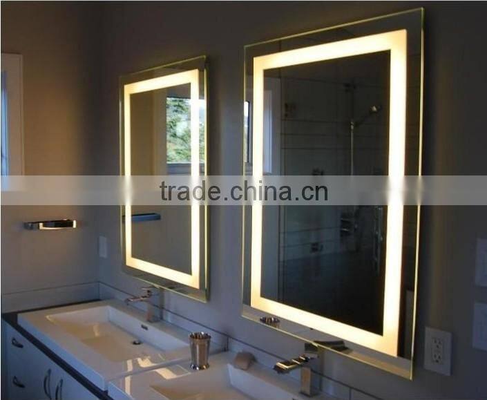 IP44 CE LED Mirror with Magnifier for Bathroom