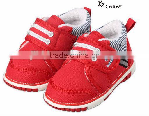 Fashion squeaky baby shoes for girls