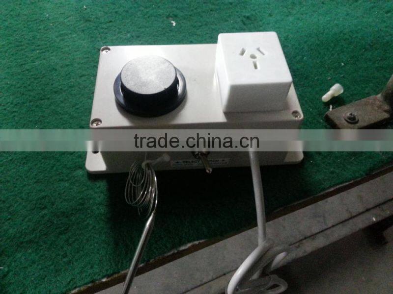 Thermostat fan controller