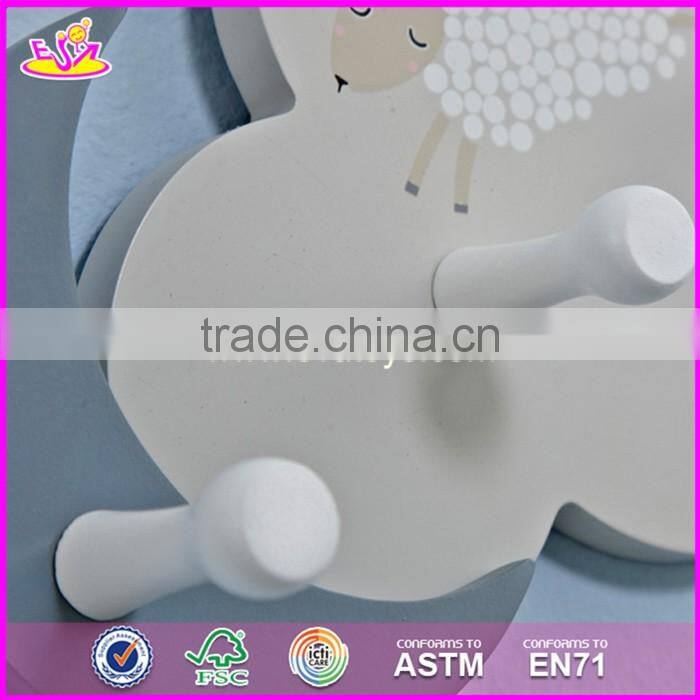 2017 New design beautiful kids wooden decorative hooks for sale W09B074