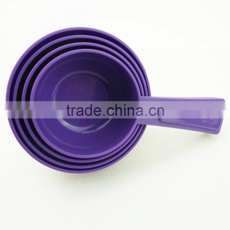 47010 4pcs plastic Measuring Cups and Spoons Set