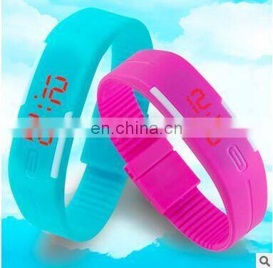 Wholesale Mix 10colors LED touch screen bracelet couple tables silicone mini electronic watch new fashion Men Women WATCH