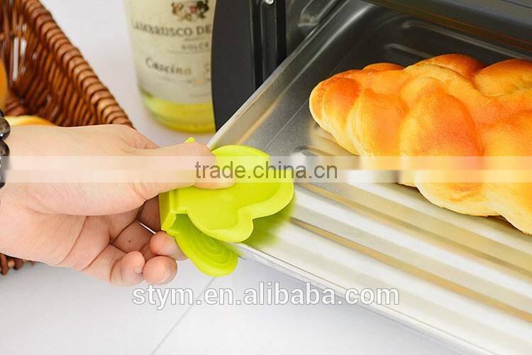 Kitchen butterfly heat insulated/resistant dish holder
