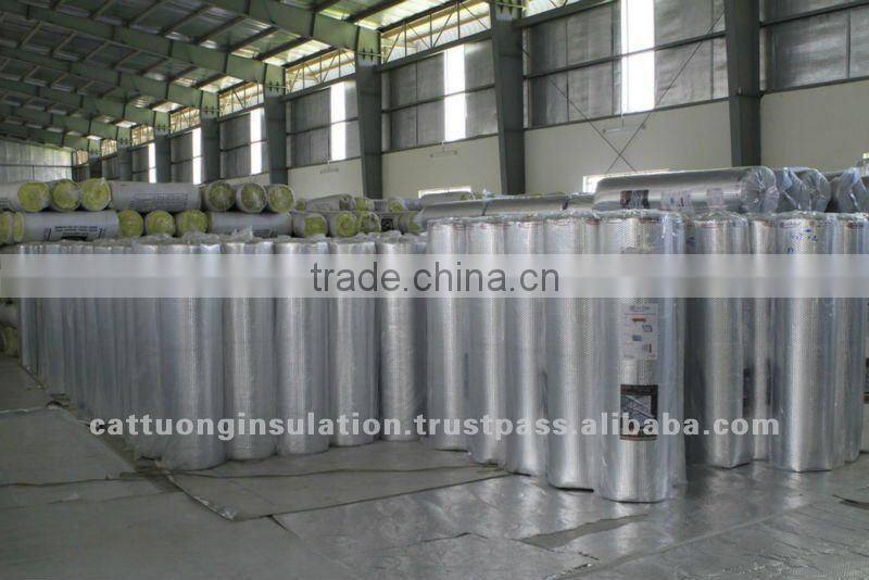 Aluminum foil air bubble insulation for container liner and pallet cover