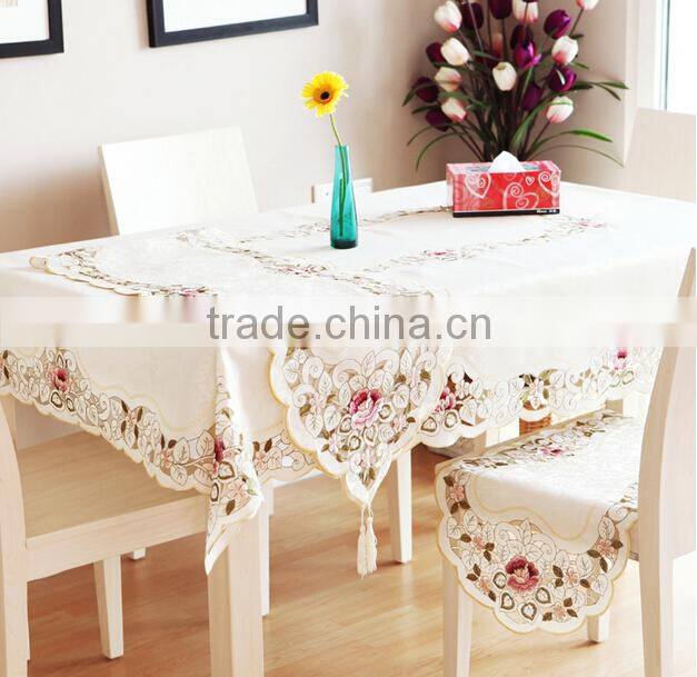 2015 embroidery table cloth factory, 100% polyester table cloth