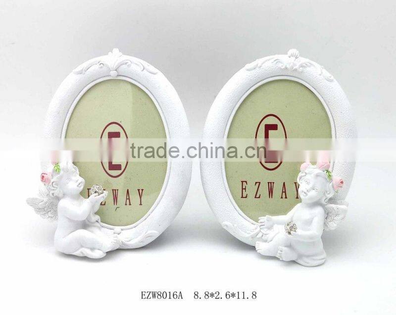 White small decorative oval picture frame