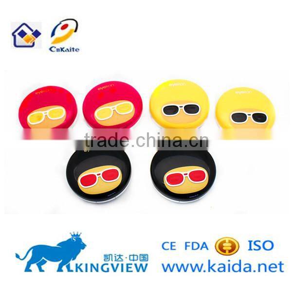Style contact lens case with mirror