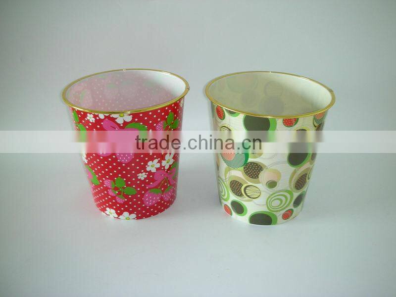 plastic sute trash can