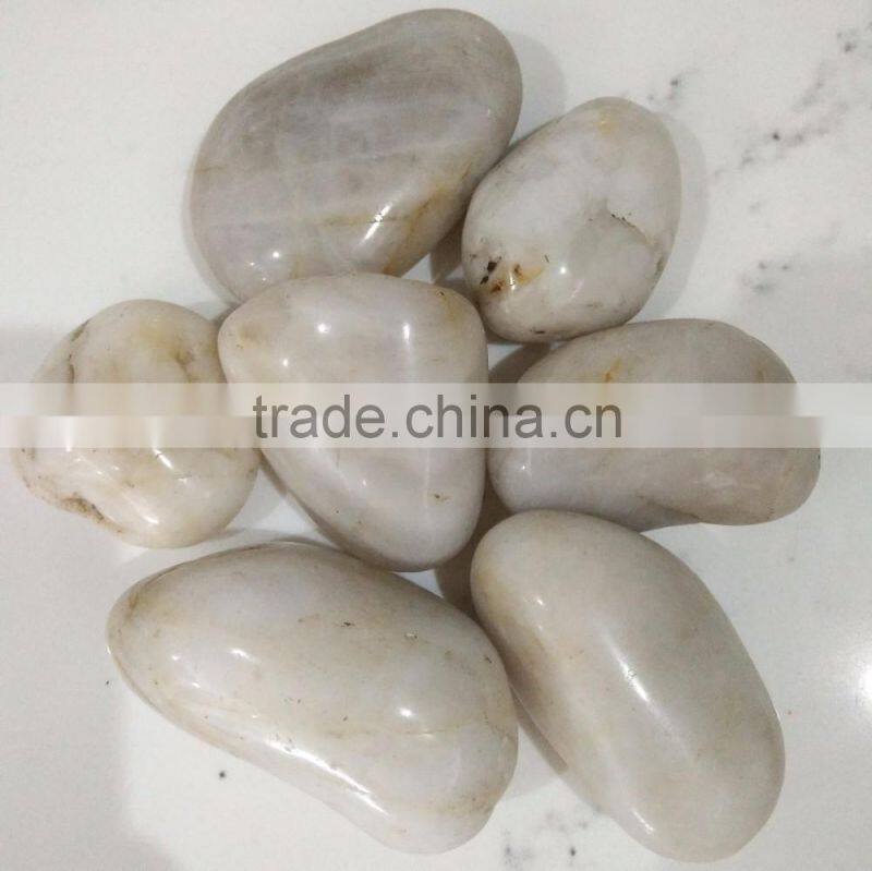 Polished yellow river stone pebble stone