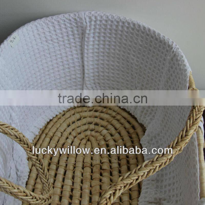 handmade maise moses basket (factory provide)