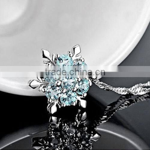 Cheap 2016 new XMAS Gift Blue Crystal Snowflake Frozen Flower Silver Plated Necklace Pendant