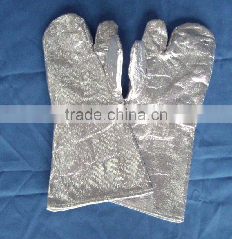 heat resistant welding gloves
