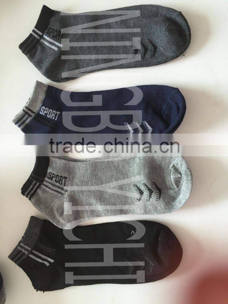 three triangles at the bottom men socks for sports
