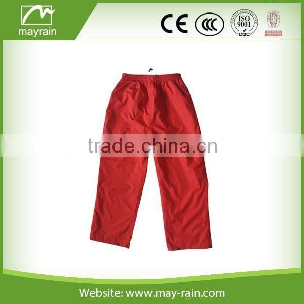 Strong PVC/polyester 100% waterproof rainsuit