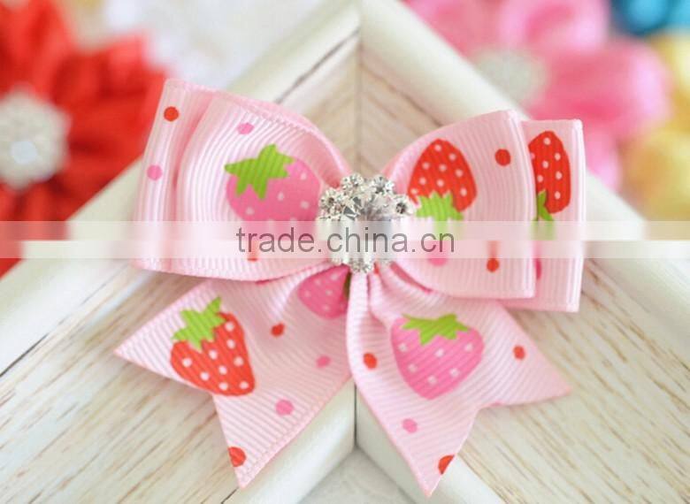 Strawberry Printed Grosgrain Ribbon Bow,Kids Small Bow,Pinwheel Bows