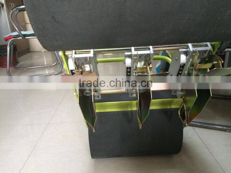 New design manual vegetable seeder
