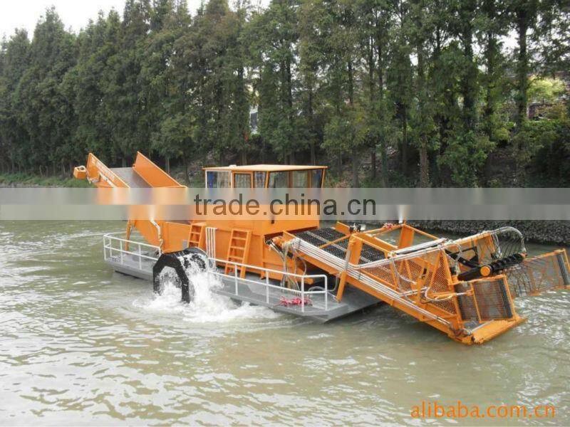 Aquatic weed harvester