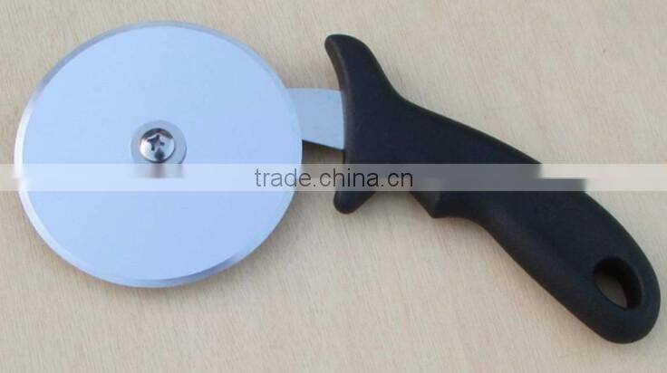 Plastic handle stainless steel pizza cutter/pizza knife